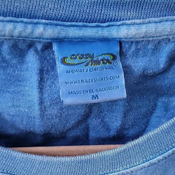 Crazy Shirts Hawaii Blue Long Sleeve Tee w/Floral Van Design Women Size Medium - Picture 5 of 6